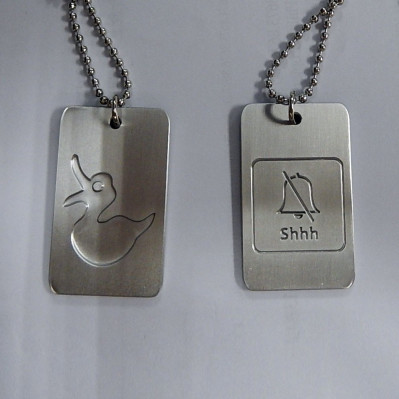 Dogtags til Anden Shhh show logopræg