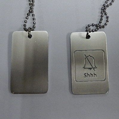 Dogtags til Anden Shhh show logopræg